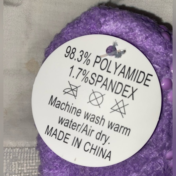 Fuzzy Gripper socks. 5 pair - Picture 2 of 2